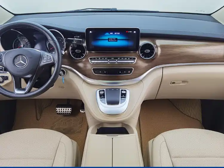 Mercedes-Benz V-Class 2020 V 260 L Long Wheelbase Luxury Edition купить на сайте DeffCars