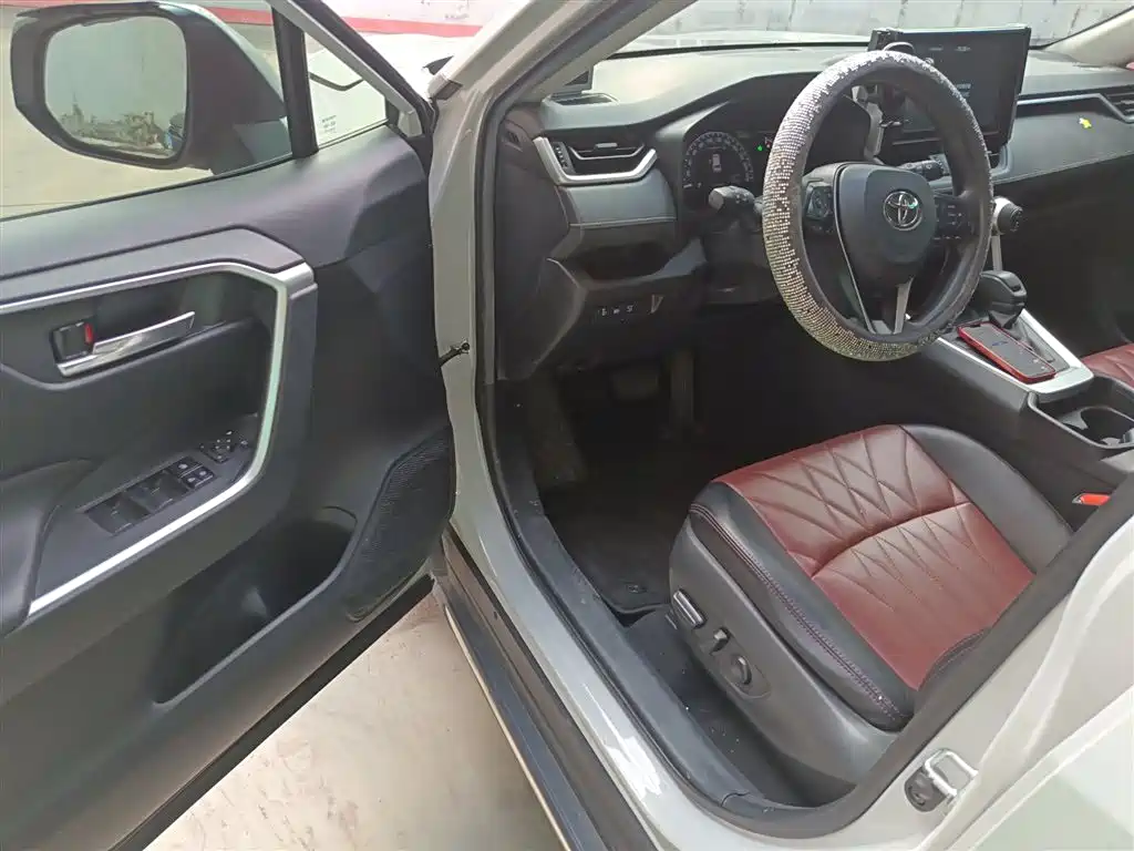 RAV4 Rongfang 2020 2.0L CVT two-wheel drive fashion version купить на сайте DeffCars