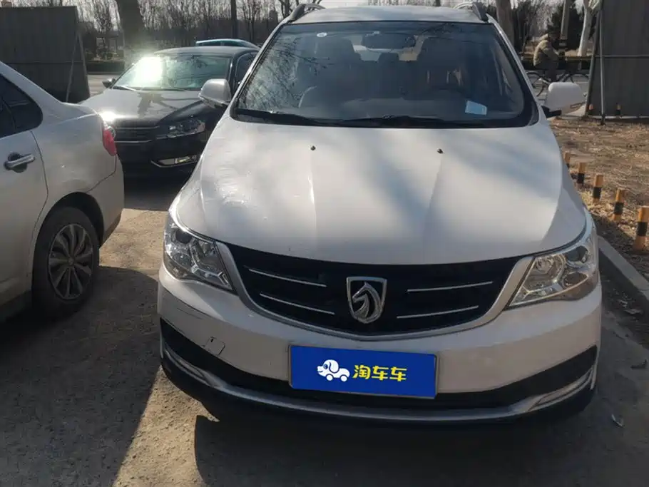 Baojun 730 2016 1.5L manual value model 7 seats National V купить на сайте DeffCars