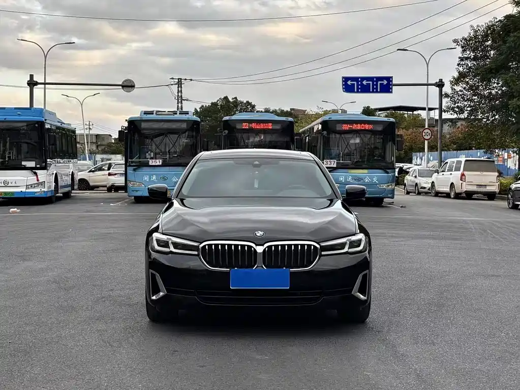 BMW 5 Series 2021 530Li Leading Luxury Package купить на сайте DeffCars