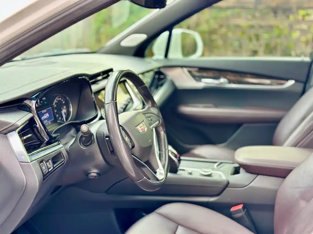 Cadillac XT6 2020 facelift 28T six-seat four-wheel drive luxury model купить на сайте DeffCars