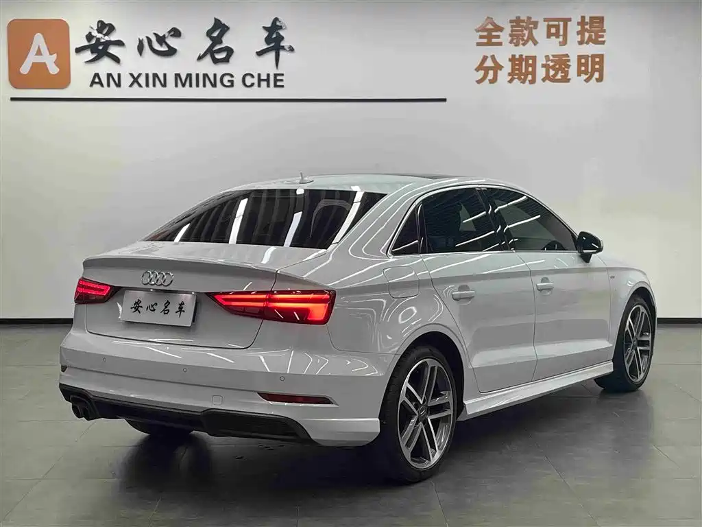 Audi A3 2018 30th Anniversary Limousine 35 TFSI Fashion купить на сайте DeffCars