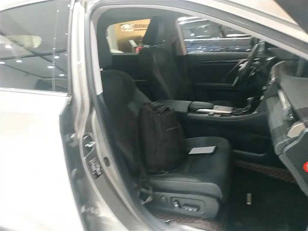 Lexus RX 2020 facelift 300 two-wheel drive elite version купить на сайте DeffCars
