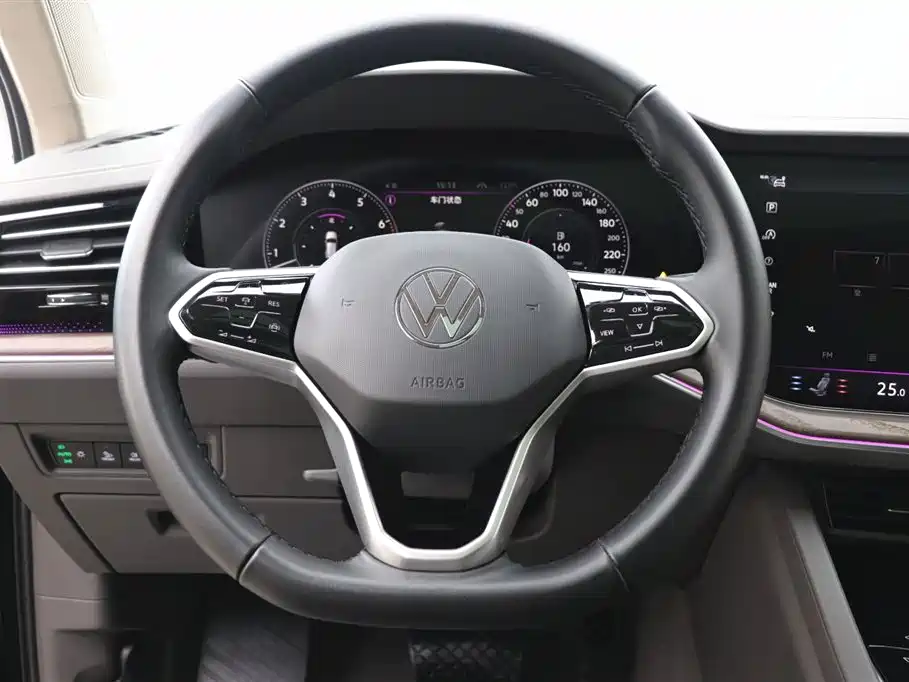 Touareg 2022 3.0TSI Ruixiang Edition Classic Sports Package купить на сайте DeffCars