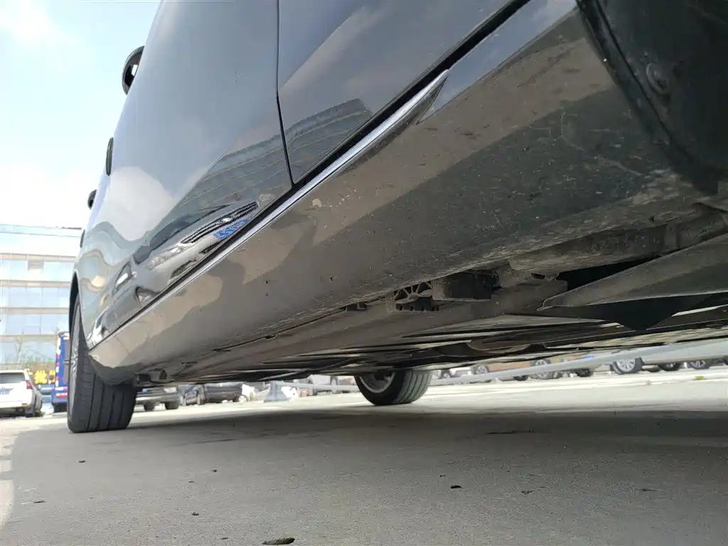 Mercedes-Benz E-Class 2023 E 300 L Luxury Model купить на сайте DeffCars