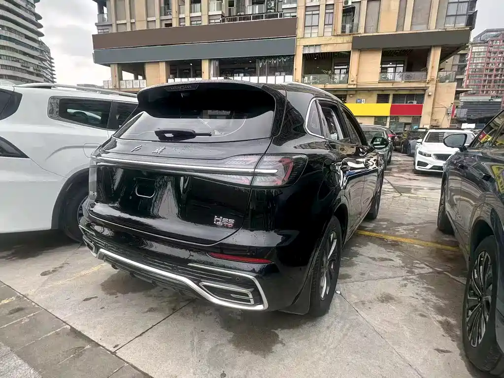 Hongqi HS5 2023 2.0T Qixiang Pro version купить на сайте DeffCars
