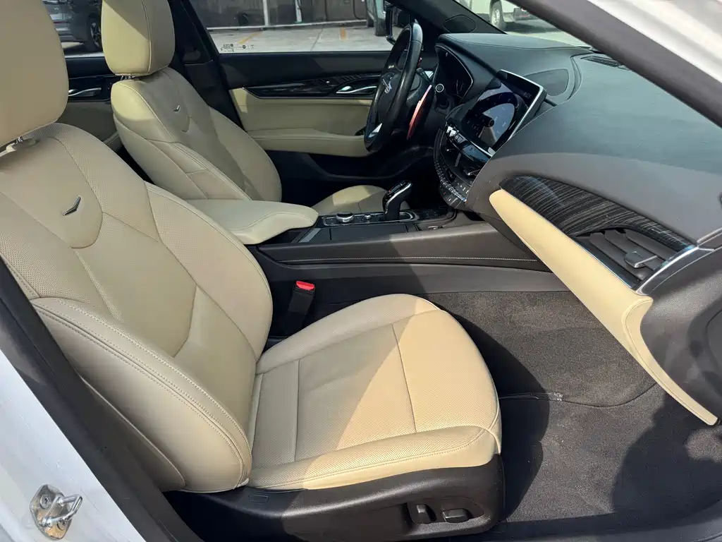 Cadillac CT5 2020 28T luxury model купить на сайте DeffCars
