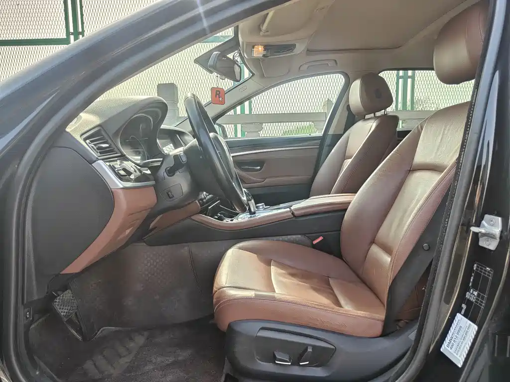 BMW 5 Series 2017 525Li Leading Model купить на сайте DeffCars