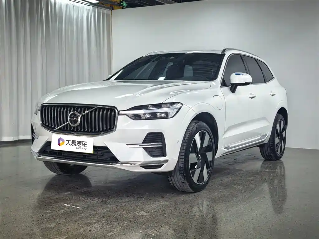 Volvo XC60 plug-in hybrid 2025 plug-in hybrid long-range four-wheel drive Zhiyuan luxury version купить на сайте DeffCars