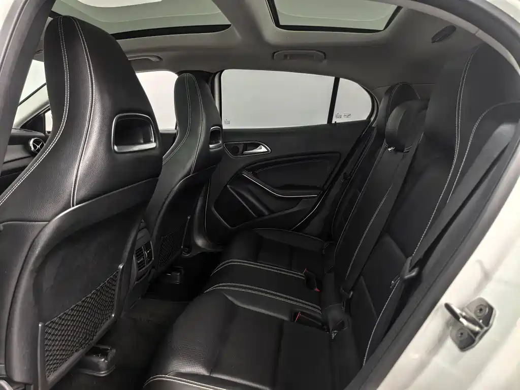 Mercedes-Benz GLA 2018 GLA 200 Fashion Model купить на сайте DeffCars