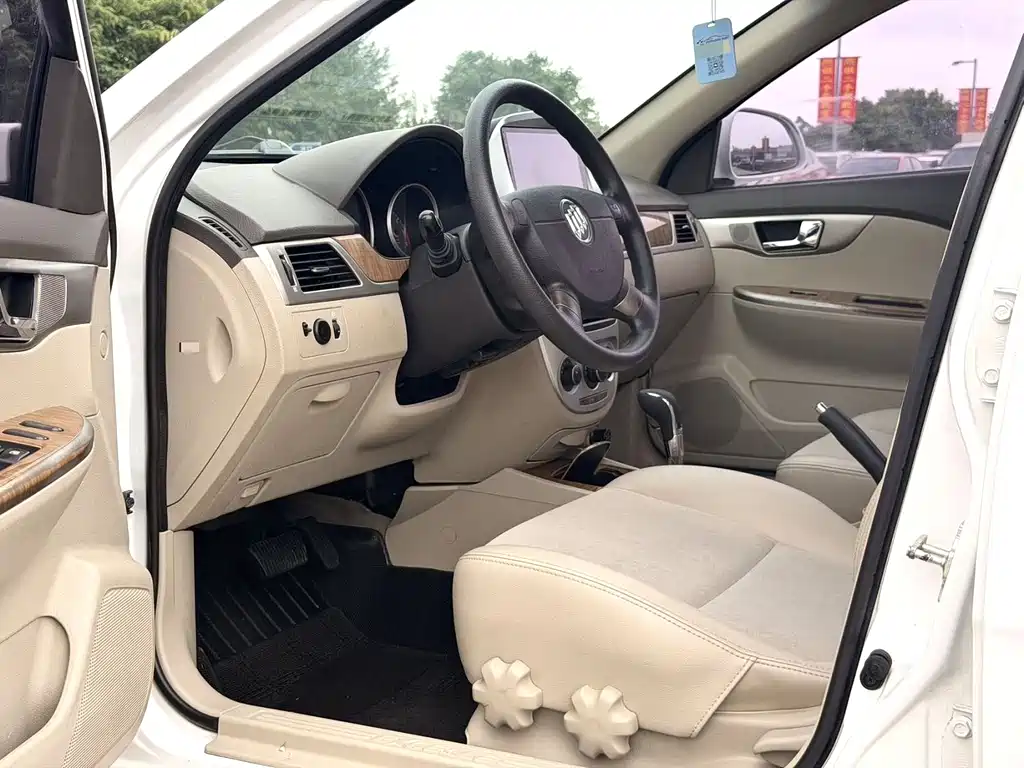 Excelle 2015 1.5L Automatic Classic купить на сайте DeffCars