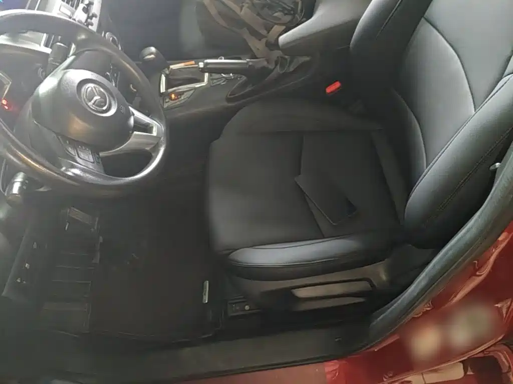 Mazda3 Angkesela 2016 sedan 1.5L automatic comfort type купить на сайте DeffCars