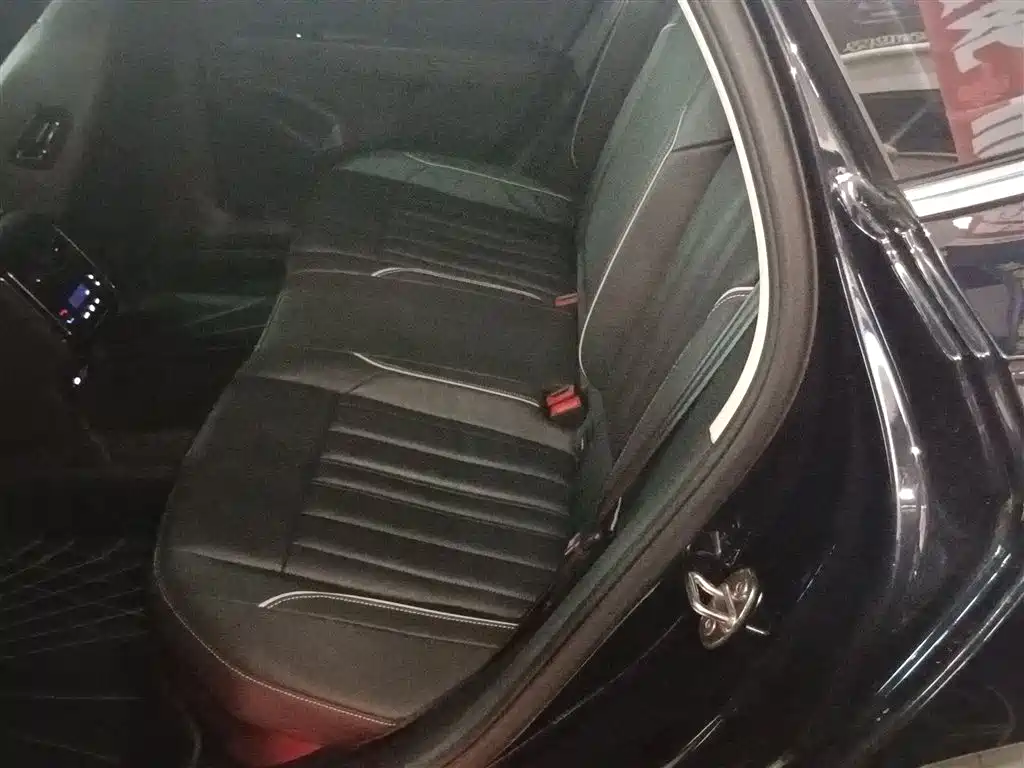 Passat 2023 facelift 330TSI Elite Edition купить на сайте DeffCars
