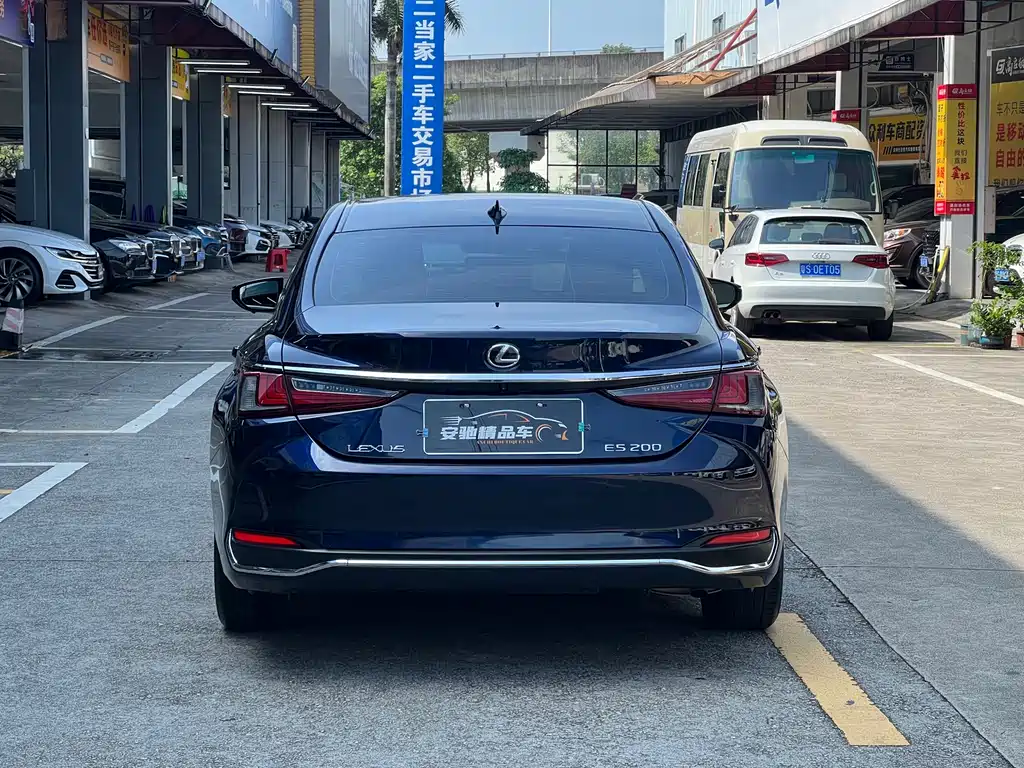 Lexus ES 2023 200 Excellence Edition купить на сайте DeffCars