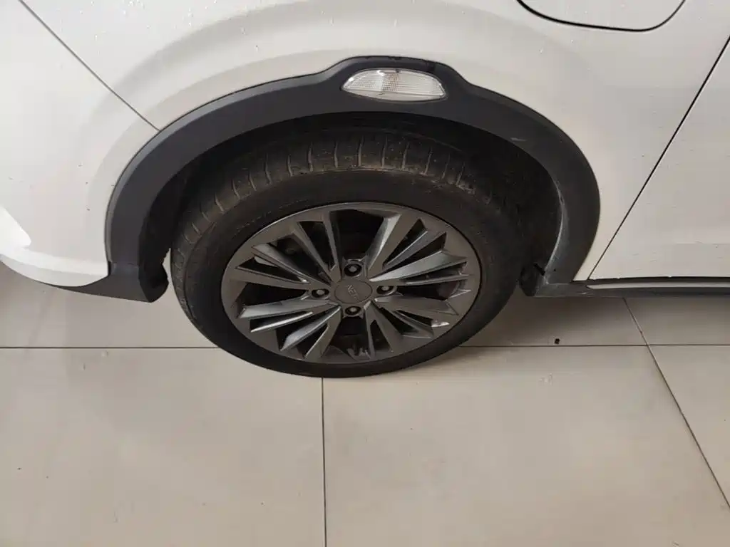 V 2022 Trendy 400 Lite купить на сайте DeffCars