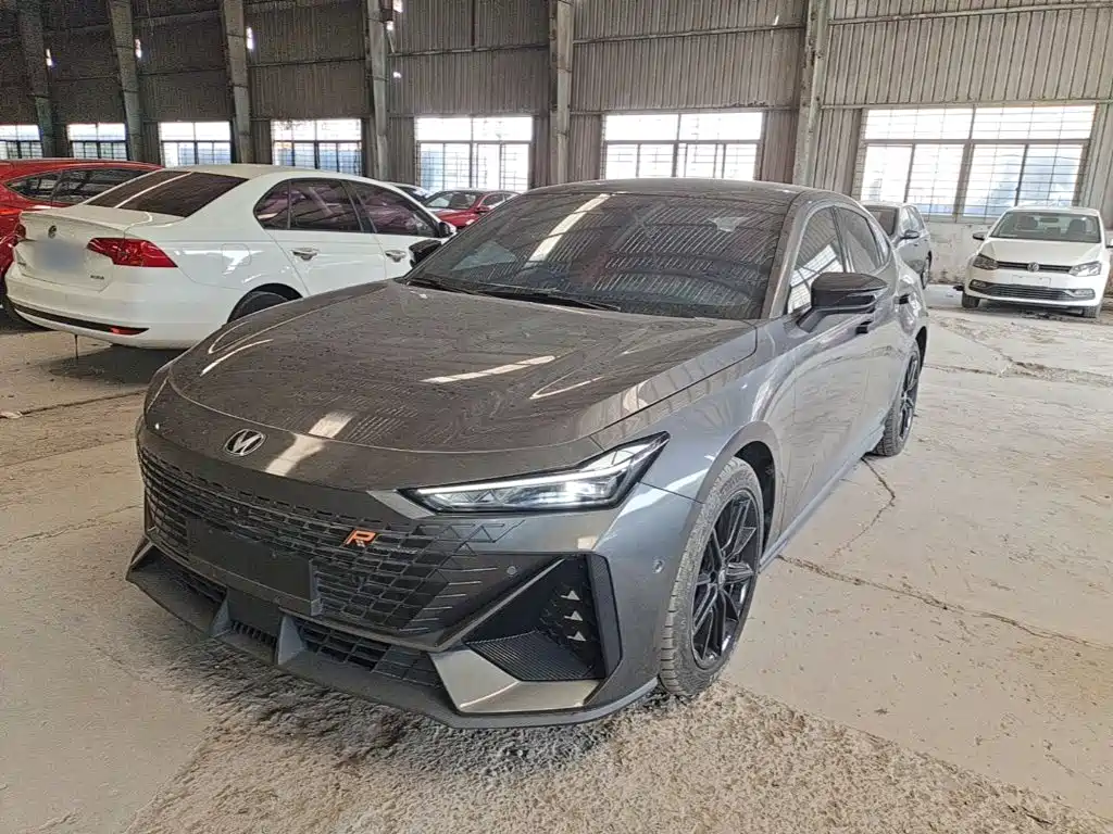 Changan UNI-V 2022 1.5T smart pilot model купить на сайте DeffCars