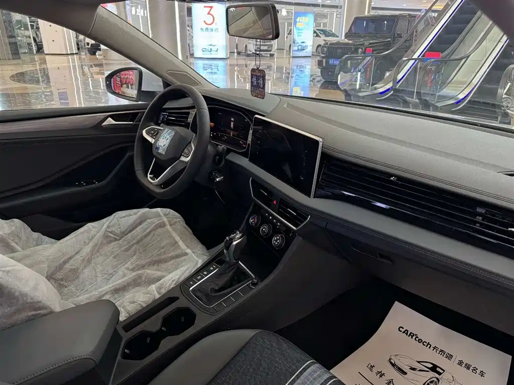 Sagitar 2025 facelift 300TSI DSG flyover version купить на сайте DeffCars