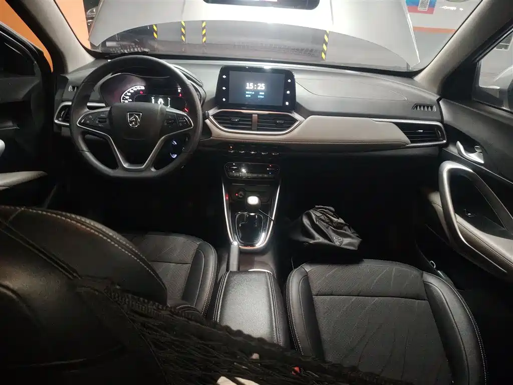 Baojun 510 2017 1.5L manual fashion model купить на сайте DeffCars