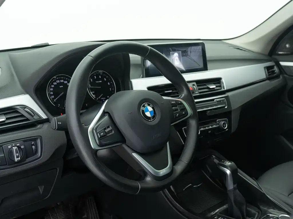 BMW X1 2019 sDrive20Li Leading Model купить на сайте DeffCars