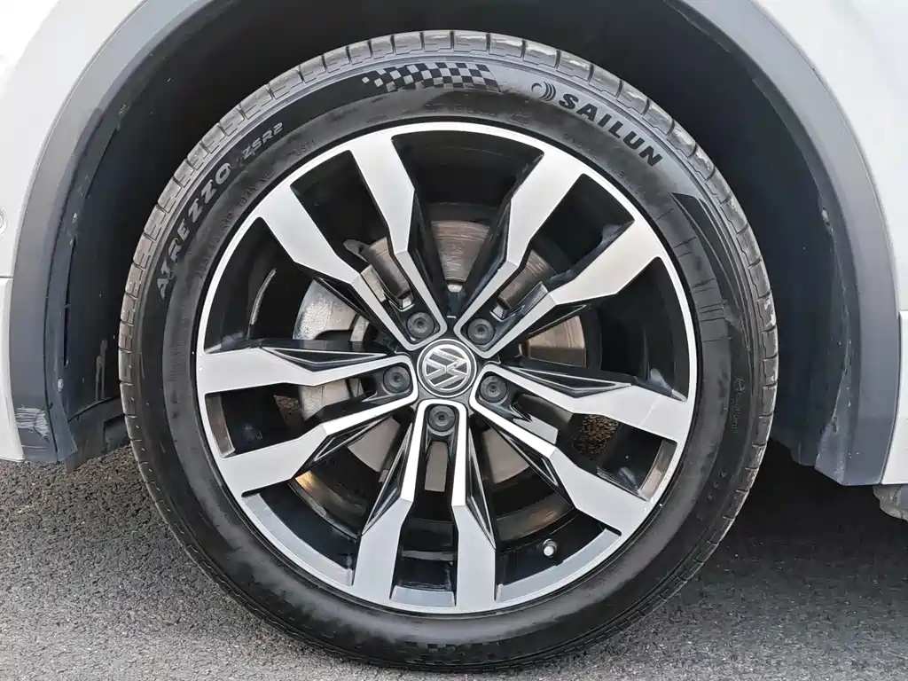 Tiguan L 2020 330TSI automatic two-wheel drive R-Line flagship version National VI купить на сайте DeffCars