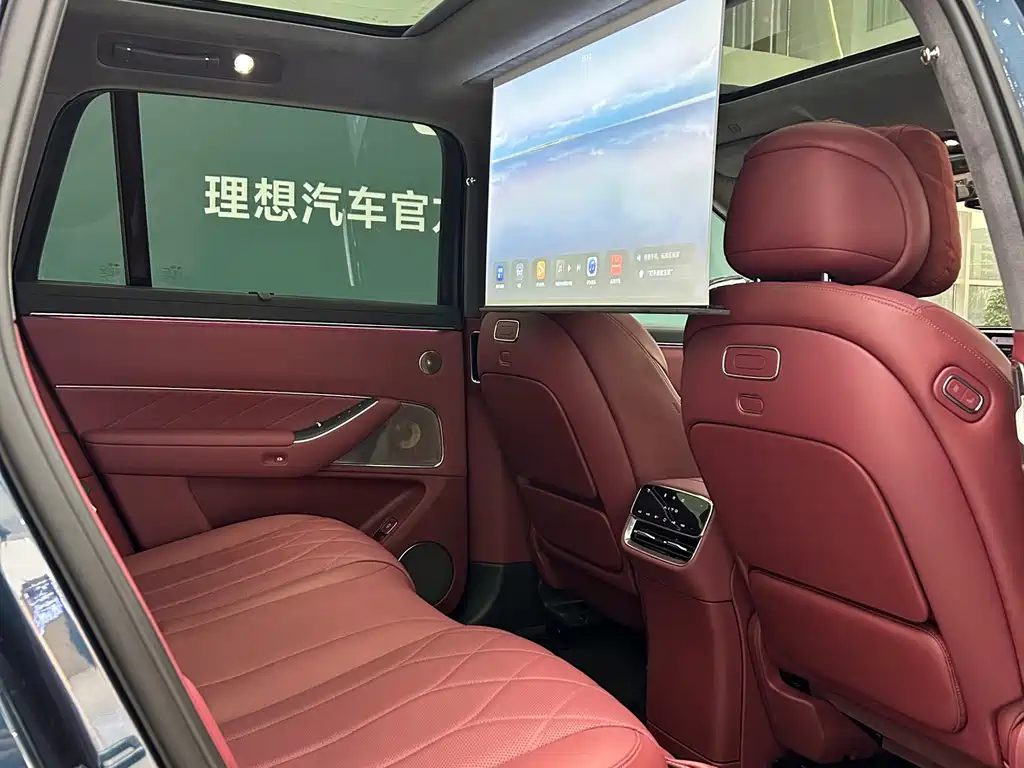 Wenjie M8 2025 extended range Ultra version 53.4kWh 5-seat version 192-line lidar) купить на сайте DeffCars