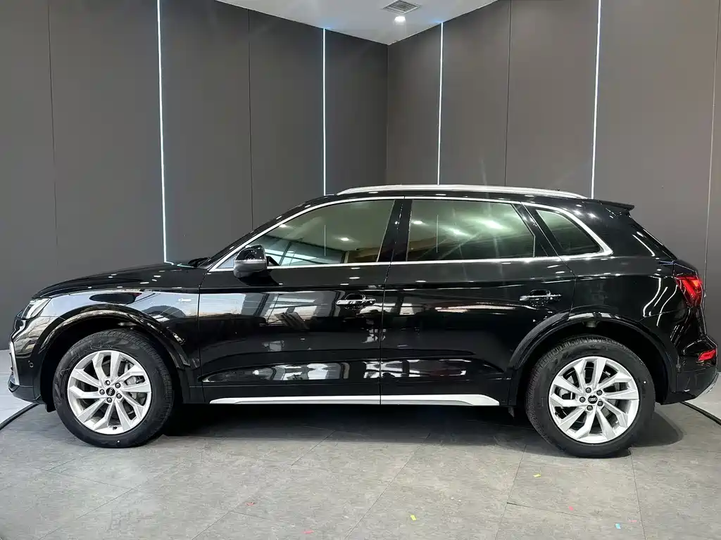 Audi Q5L 2022 40T luxury and dynamic model купить на сайте DeffCars