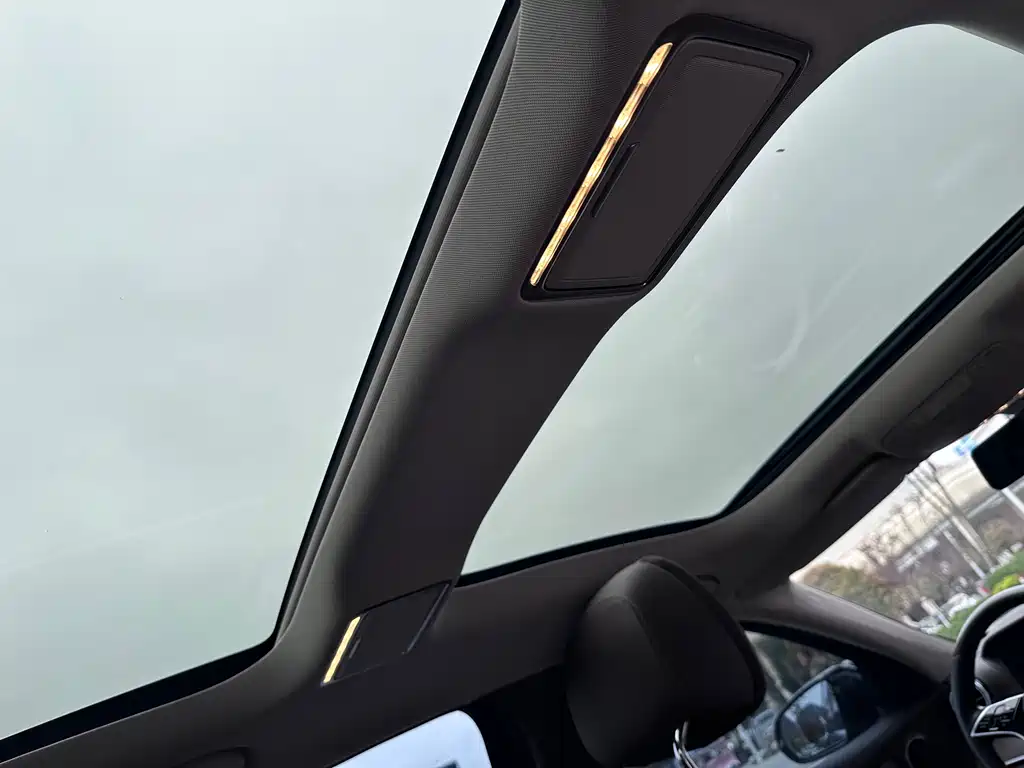 Mercedes-Benz E-Class 2023 E 260 L купить на сайте DeffCars