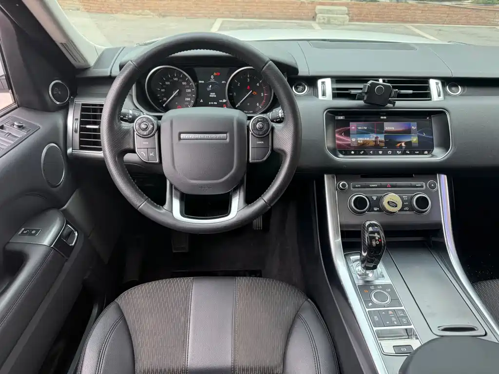Range Rover Sport 2016 3.0 SDV6 HSE DYNAMIC купить на сайте DeffCars