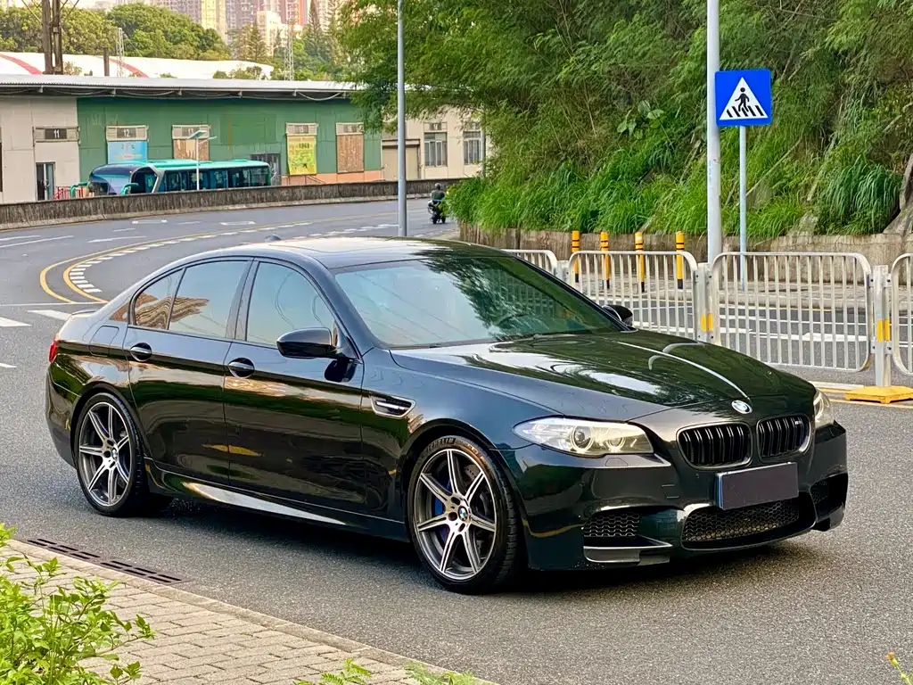 BMW M5 2014 M5 Year of the Horse Limited Edition купить на сайте DeffCars