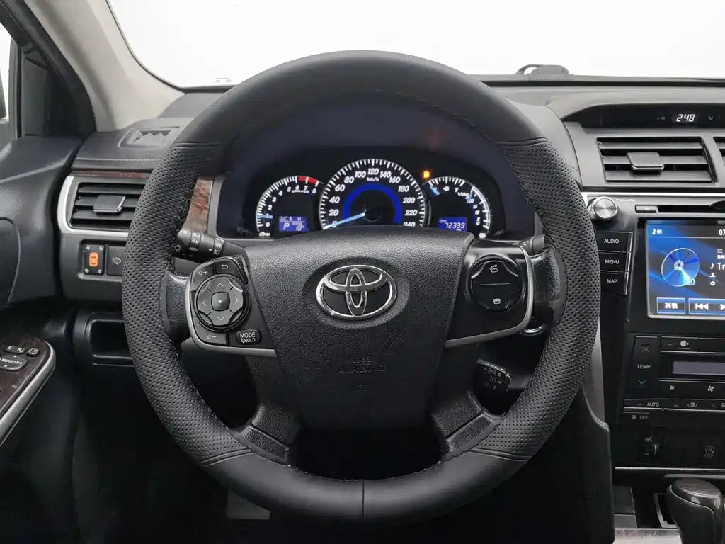 Camry 2016 2.5G 10th Anniversary Deluxe Navigation Edition купить на сайте DeffCars