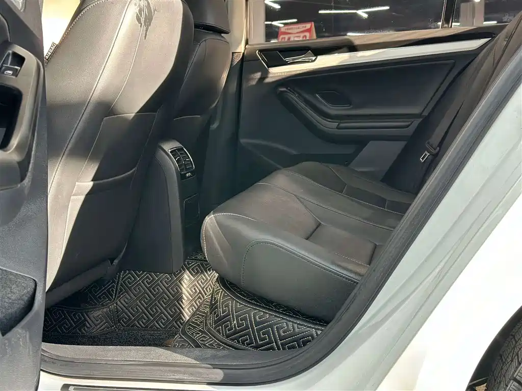 Sagitar 2018 180TSI DSG Premium Edition купить на сайте DeffCars