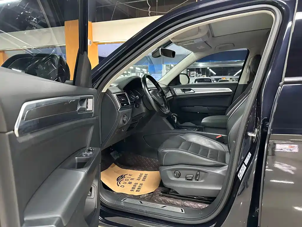 Touron 2019 330TSI 2WD Deluxe Edition National VI купить на сайте DeffCars