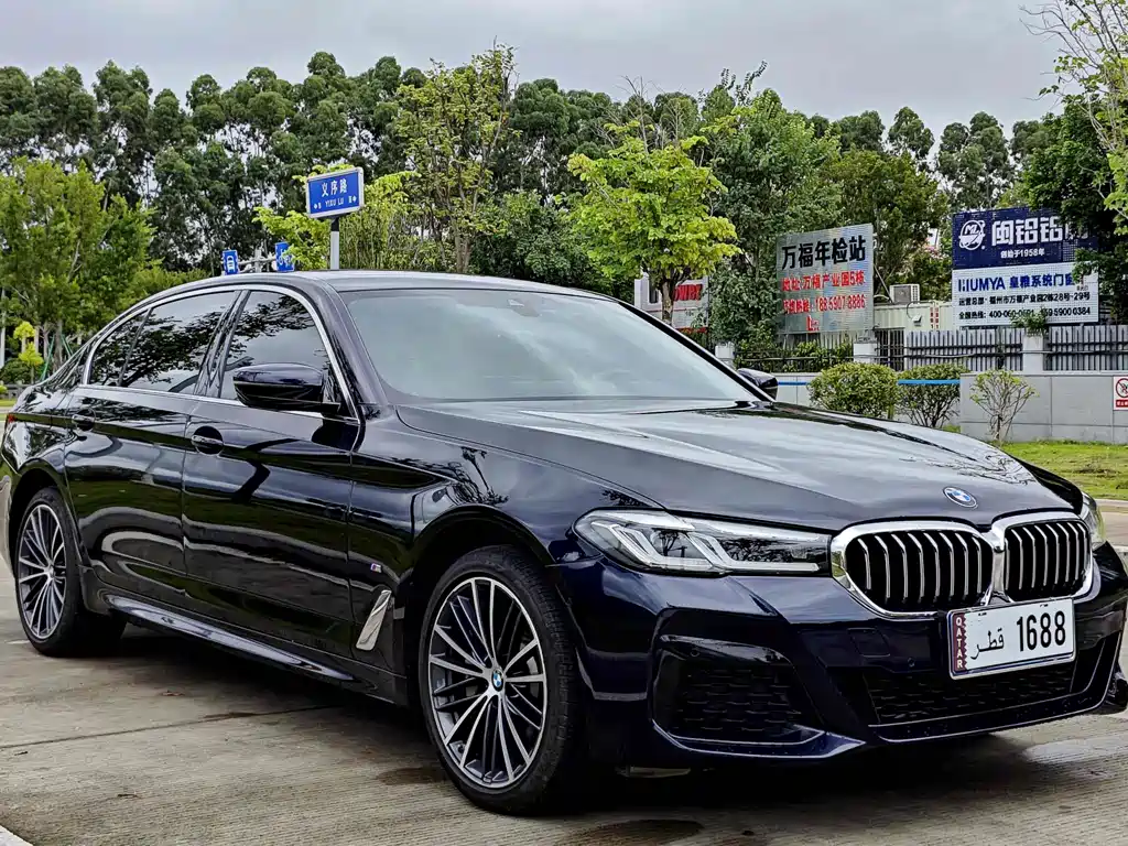 BMW 5 Series 2023 facelift 530Li leading M sports package купить на сайте DeffCars
