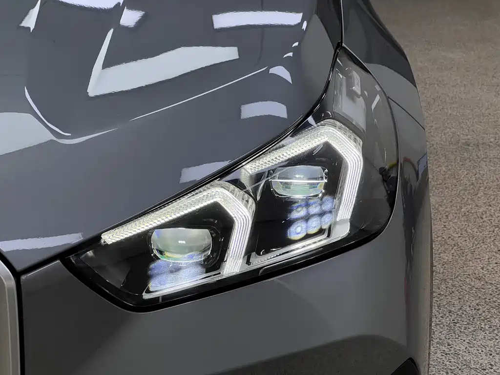 BMW X1 2023 sDrive25Li X Design Package купить на сайте DeffCars