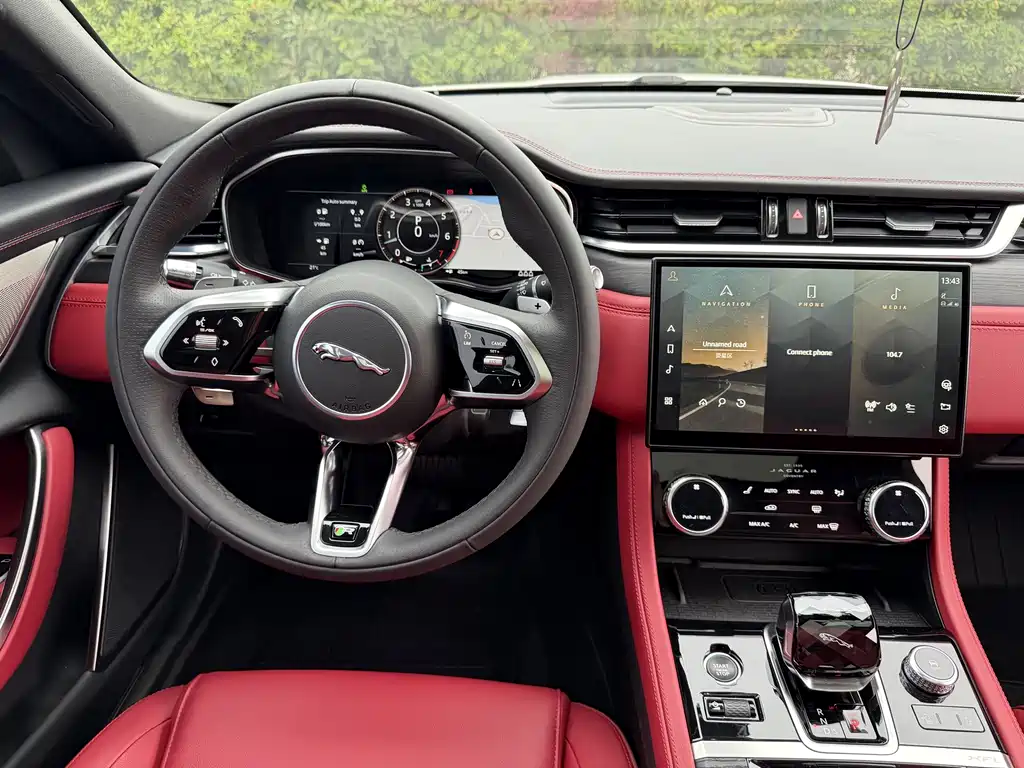 Jaguar XFL 2022 XFL 2.0T P250 two-wheel drive elite sports version купить на сайте DeffCars