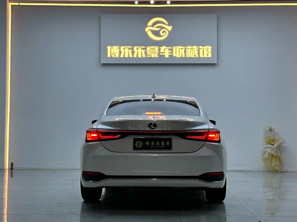 Lexus ES 2025 200 Premium Edition купить на сайте DeffCars
