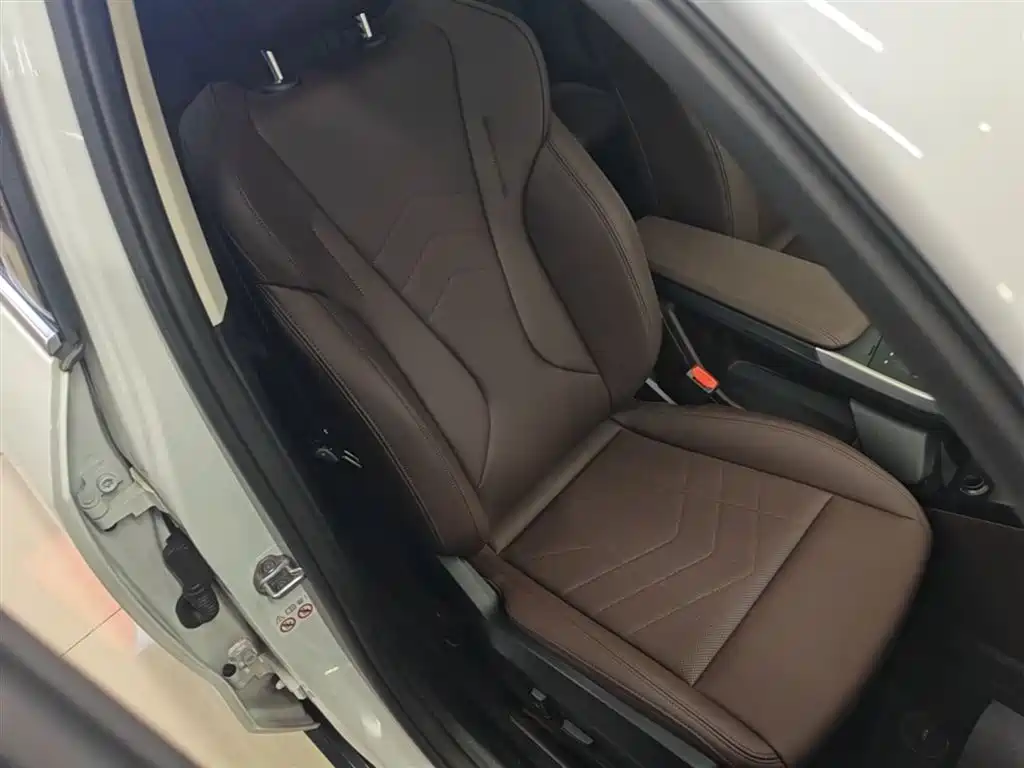 BMW X1 2023 xDrive25Li X Design Package купить на сайте DeffCars