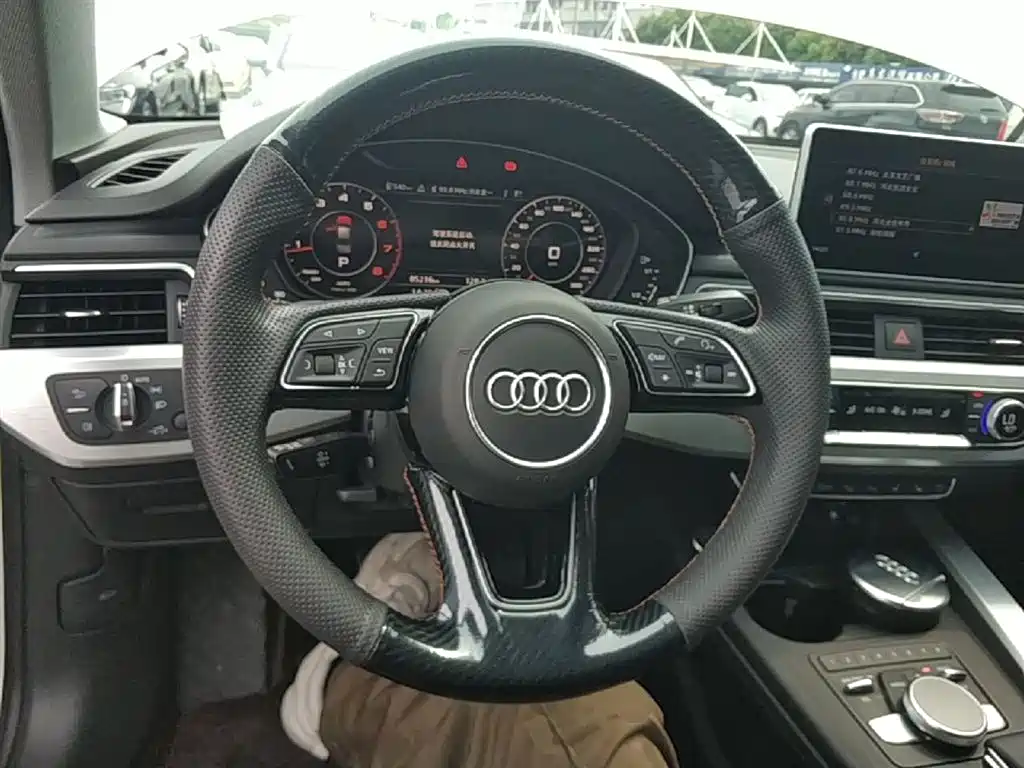 Audi A4L 2019 40 TFSI Fashion Type National VI купить на сайте DeffCars