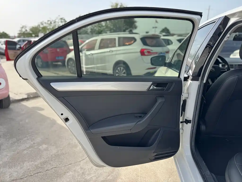 Xinrui 2019 1.5L automatic comfort version National VI купить на сайте DeffCars