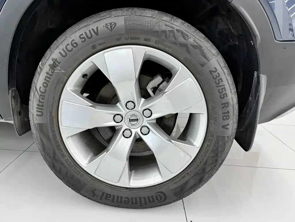 Volvo XC40 2022 T4 four-wheel drive Senova Zhixing fashion version купить на сайте DeffCars