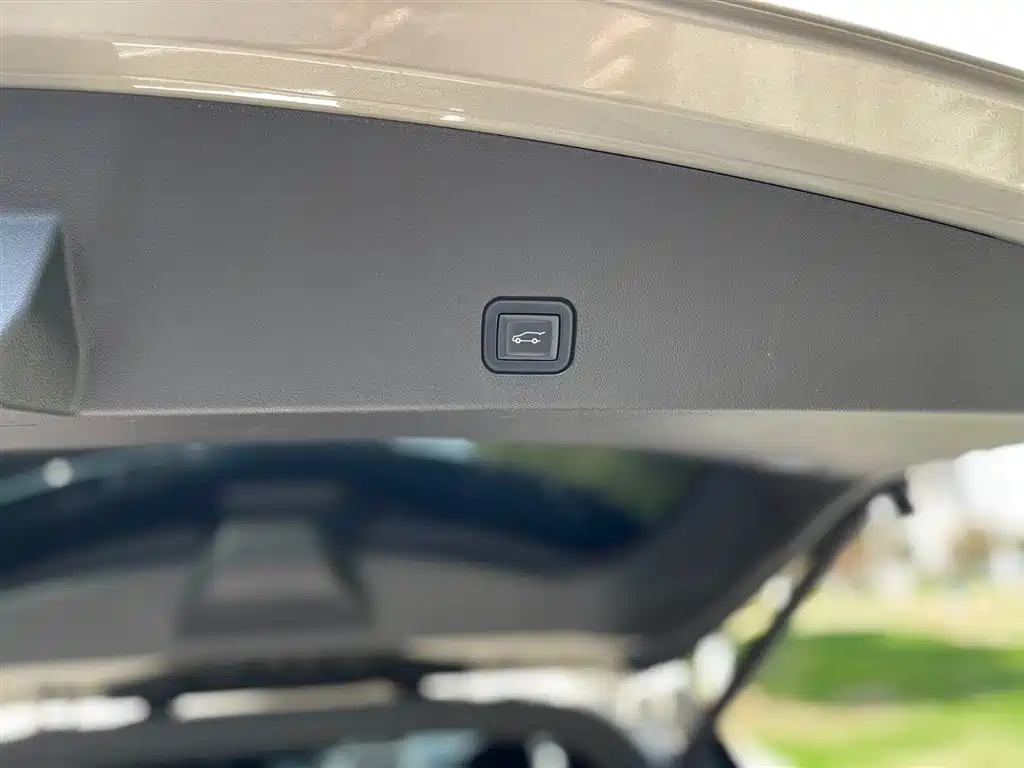 Cadillac XT6 2021 2.0T six-seat four-wheel drive luxury model купить на сайте DeffCars