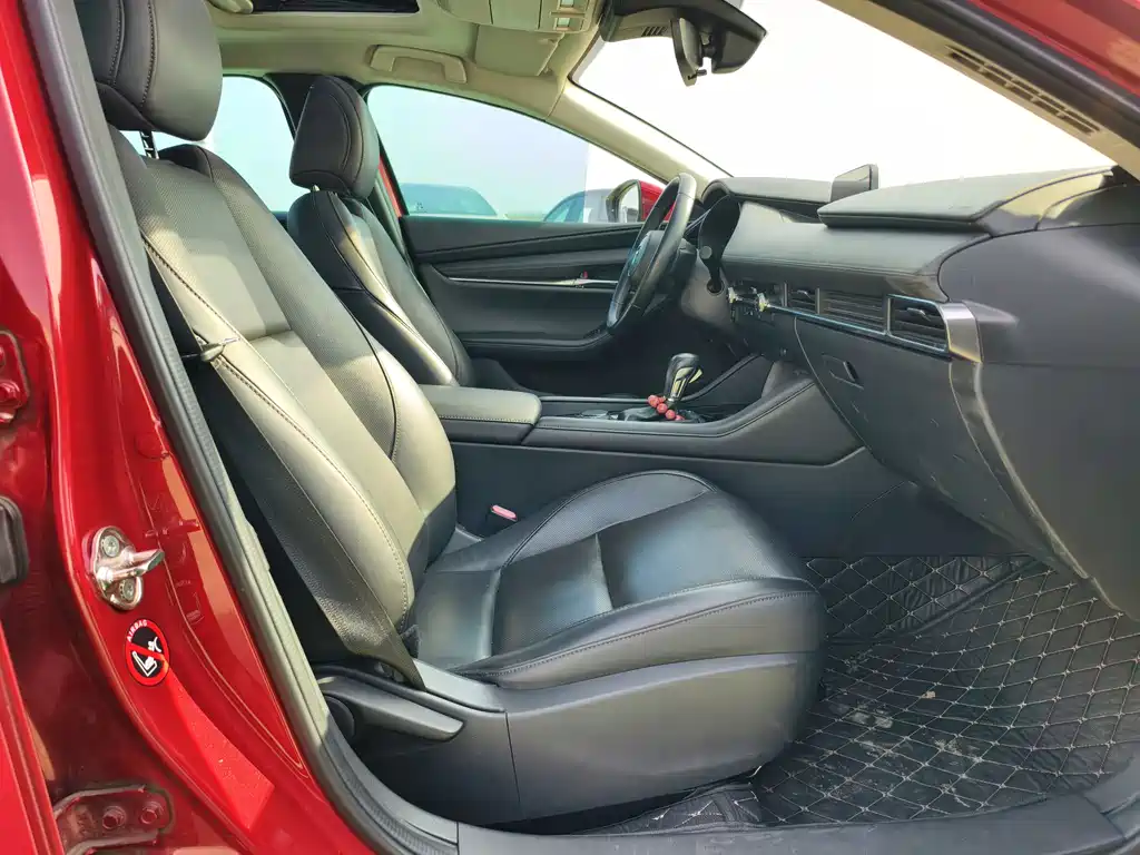 Mazda3 Angkesela 2020 2.0L Automatic Premium Edition купить на сайте DeffCars