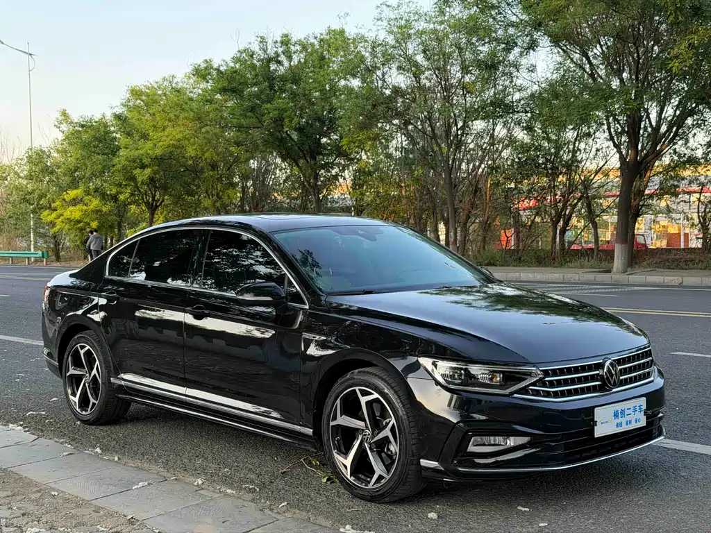 Magotan 2024 model 2 million public model 330TSI DSG luxury model купить на сайте DeffCars