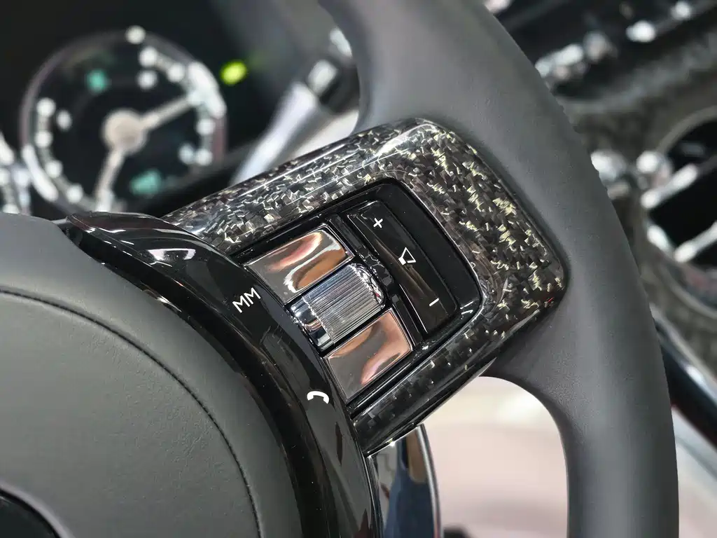 Cullinan 2018 four-seat version купить на сайте DeffCars