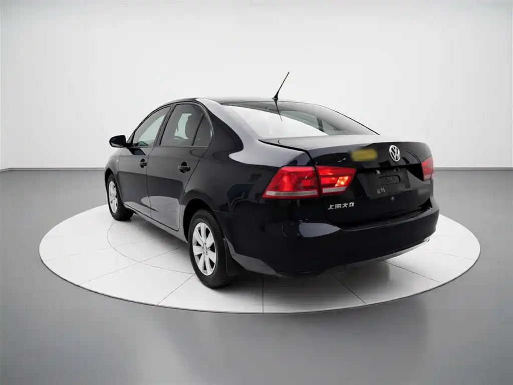 Santana 2015 1.4L Manual Fashion Edition купить на сайте DeffCars