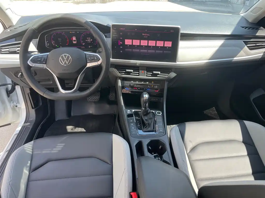 Bora 2023 280TSI DSG Premium Edition купить на сайте DeffCars