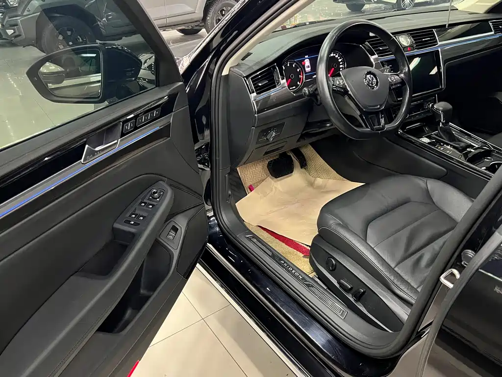 Huiang 2019 380TSI 2WD Business Edition National V купить на сайте DeffCars