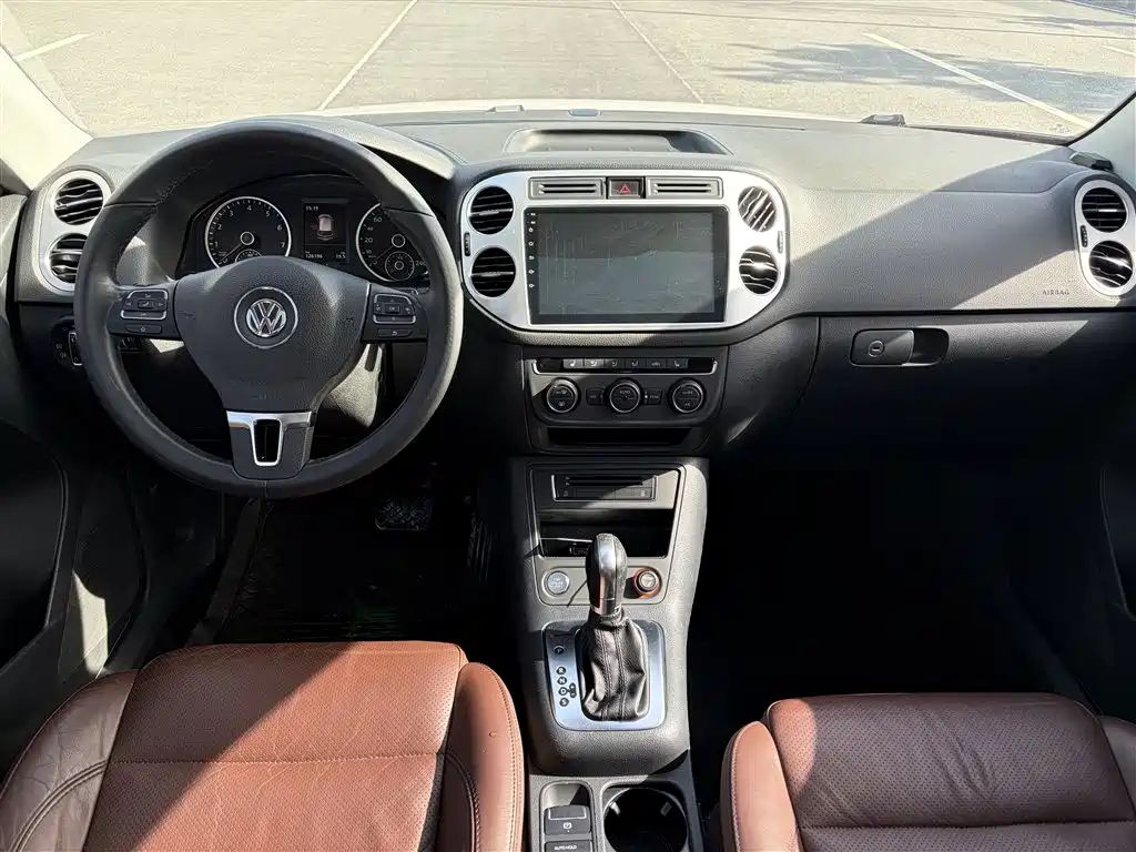 Tiguan 2015 2.0TSI automatic four-wheel drive luxury version купить на сайте DeffCars