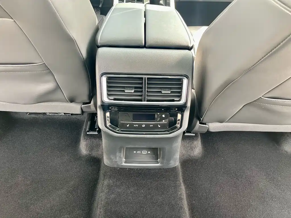 Touron 2024 380TSI four-wheel drive luxury version купить на сайте DeffCars