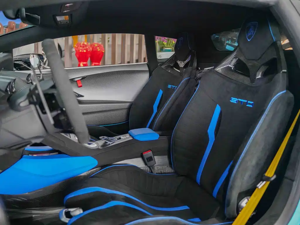 Huracan 2021 STO купить на сайте DeffCars